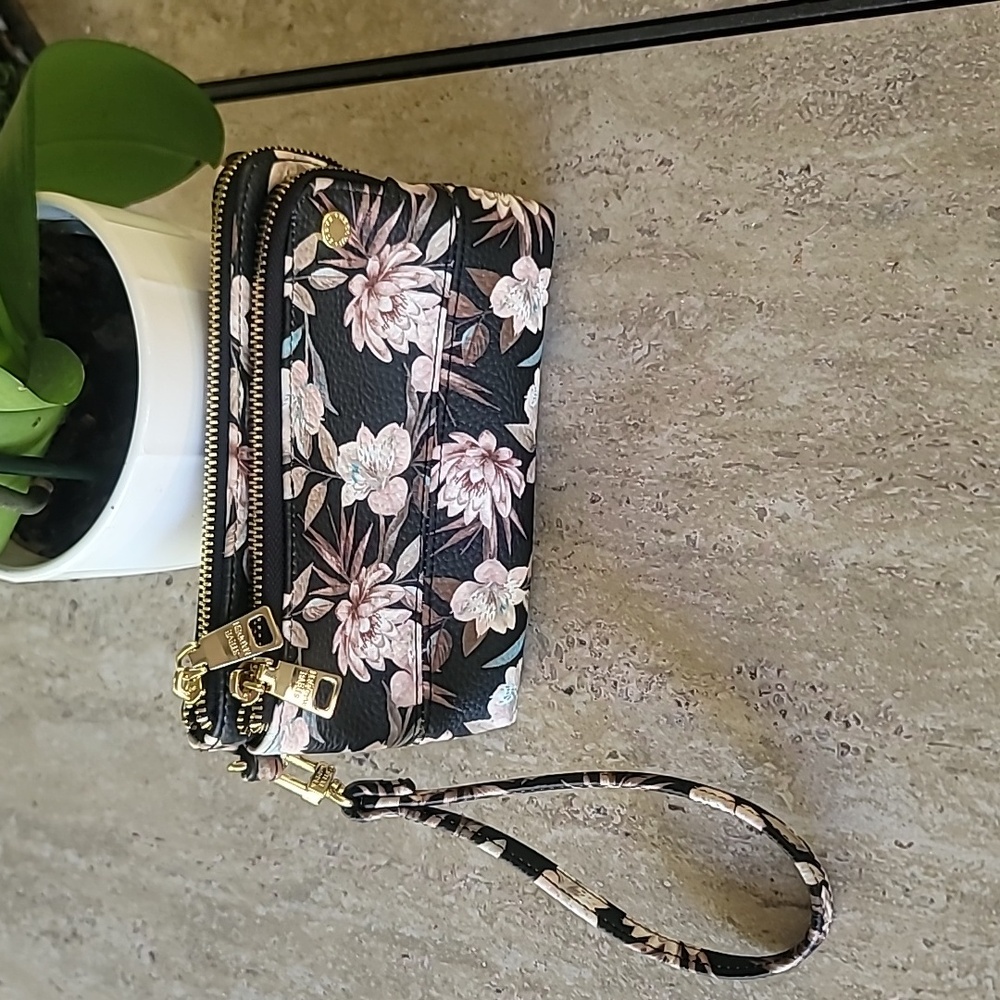 NWOT* Steve Madden Double Zipper Wristlet/Pouch Floral EUC